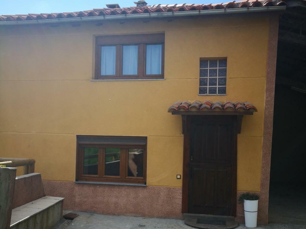 Maison d'hôtes Casa Nueva à Salas  Extérieur photo